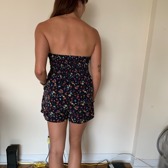 Strapless Floral Romper - Picture 2 of 3